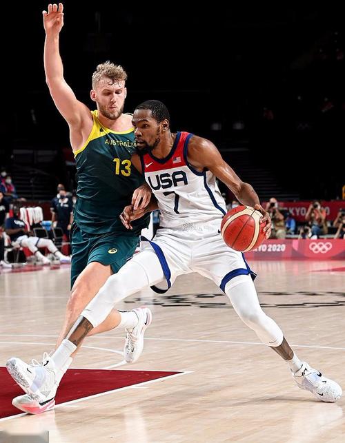 美国男篮vs澳大利亚的相关图片